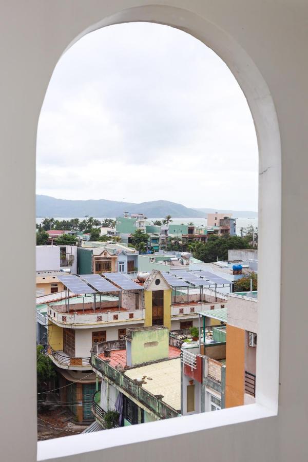 Hoc Huong Hotel Quy Nhon Exteriör bild